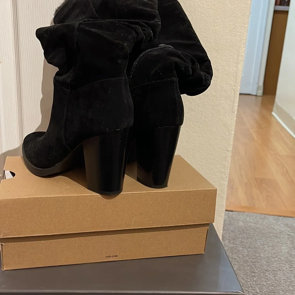 Boots - Picture 4 of 4